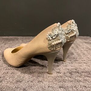 Alex Marie Gold Beige Rhinestone Beaded Heels - Size 8